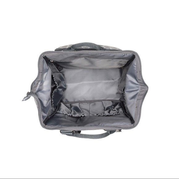 31 adventures backpack